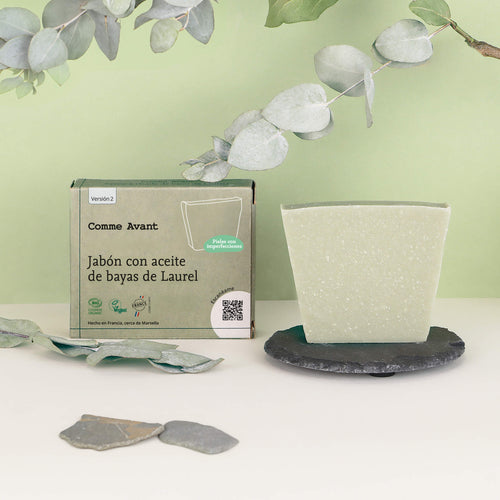Jabón con aceite de bayas de Laurel Comme Avant