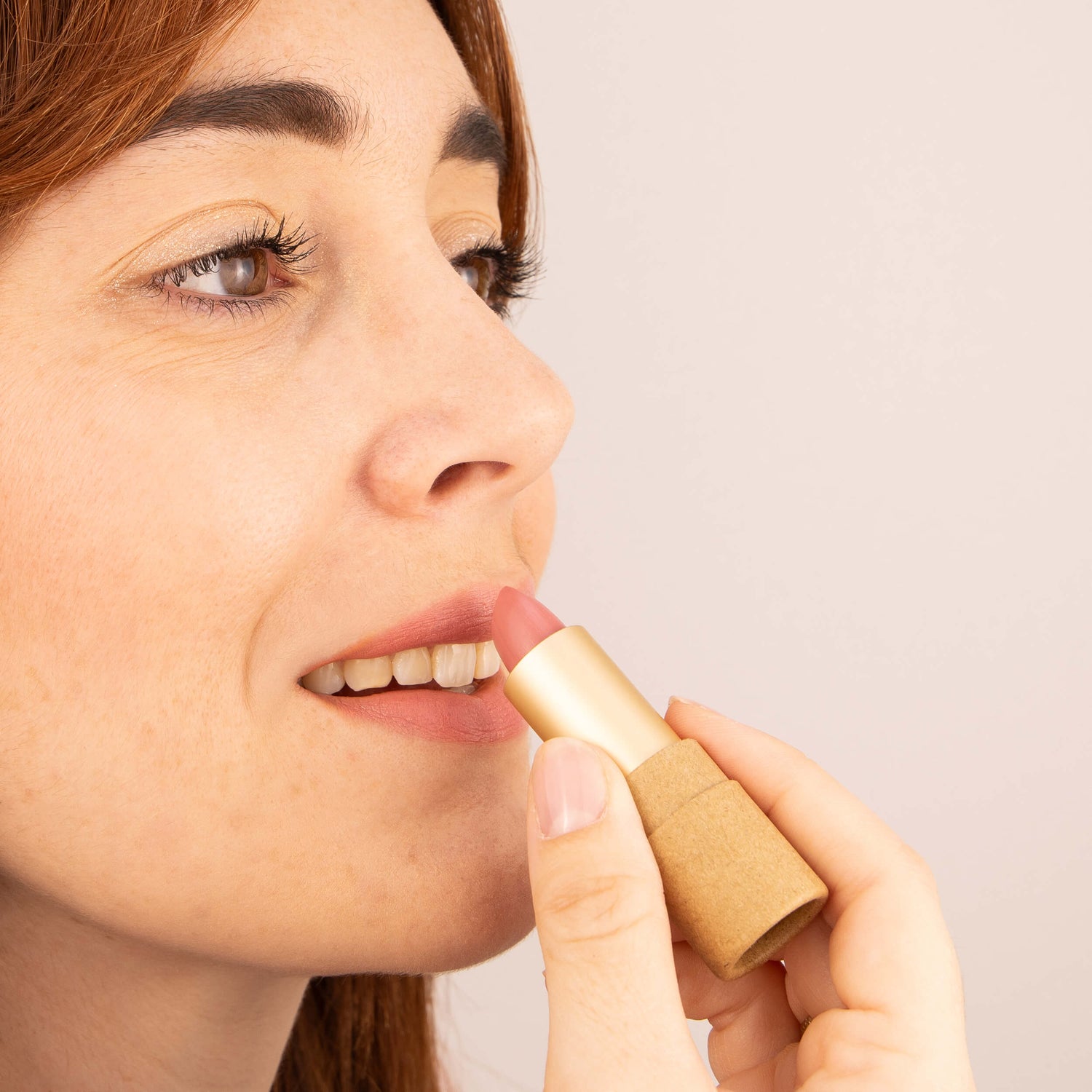 Rouge à lèvres rose certifié bio et naturel