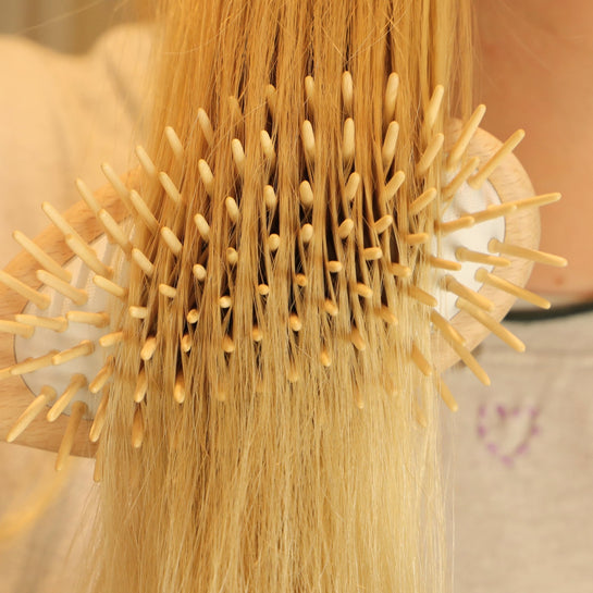 Brosse à cheveux en bois de hêtre naturel